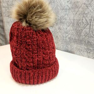 Marcus Adler Burgundy Cable Knit Beanie Faux Fur Pom Winter Warm Fuzzy Hat